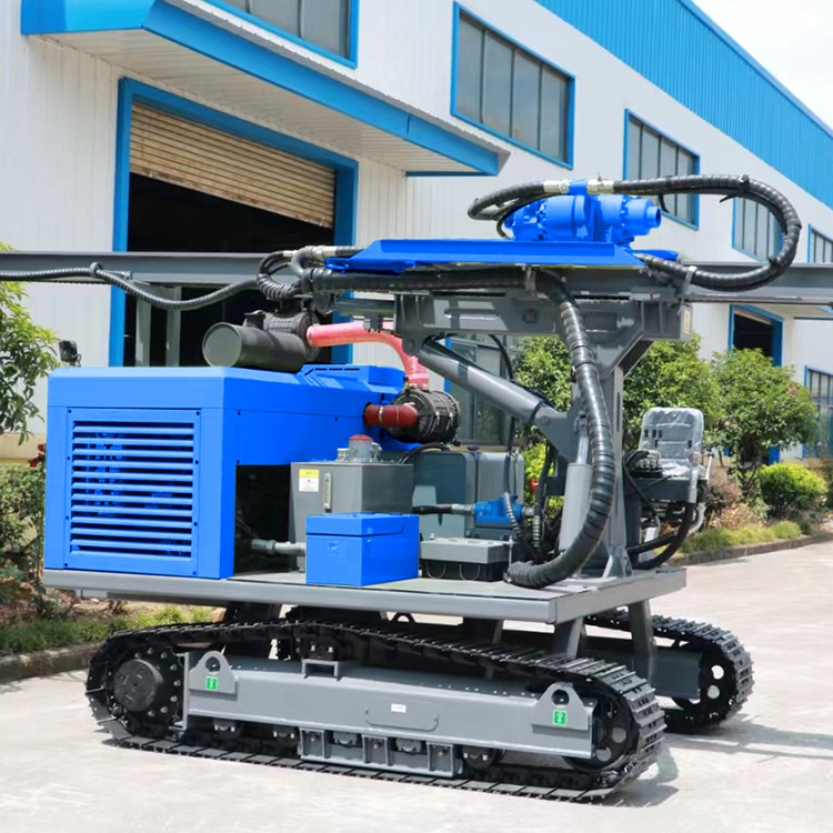 Full hydraulic DTH drilling rig with crawler travel and automatic leveling for surface drilling